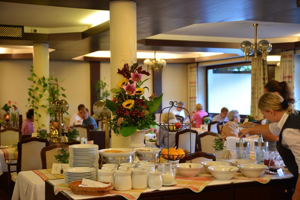 Hotel Anna บาเดนไวเลอร์ ภายนอก รูปภาพ