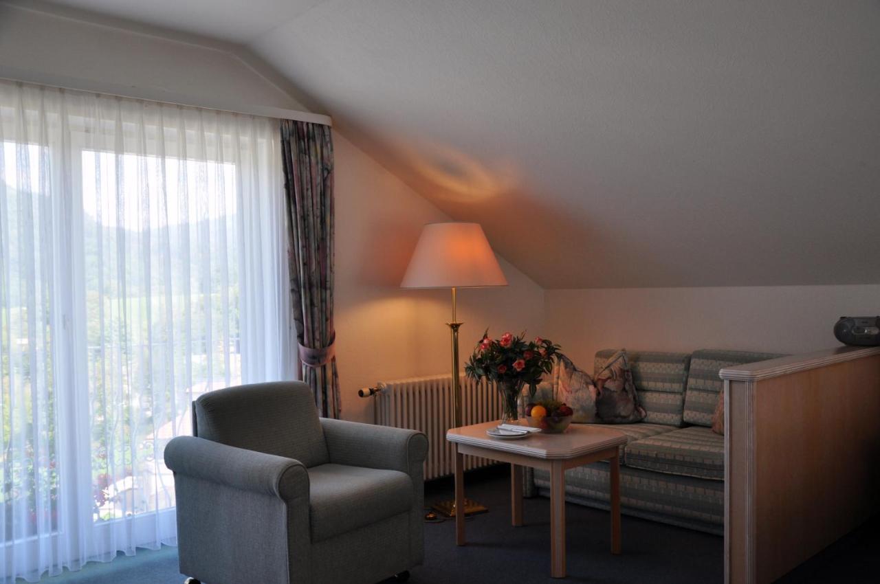 Hotel Anna บาเดนไวเลอร์ ภายนอก รูปภาพ