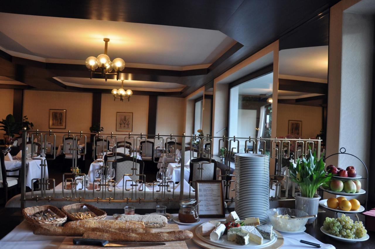 Hotel Anna บาเดนไวเลอร์ ภายนอก รูปภาพ